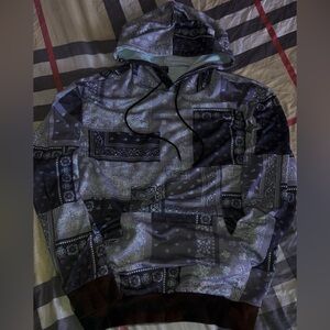 Bandana Paisley Print Pullover hoodie sweatshirt color-block. size M